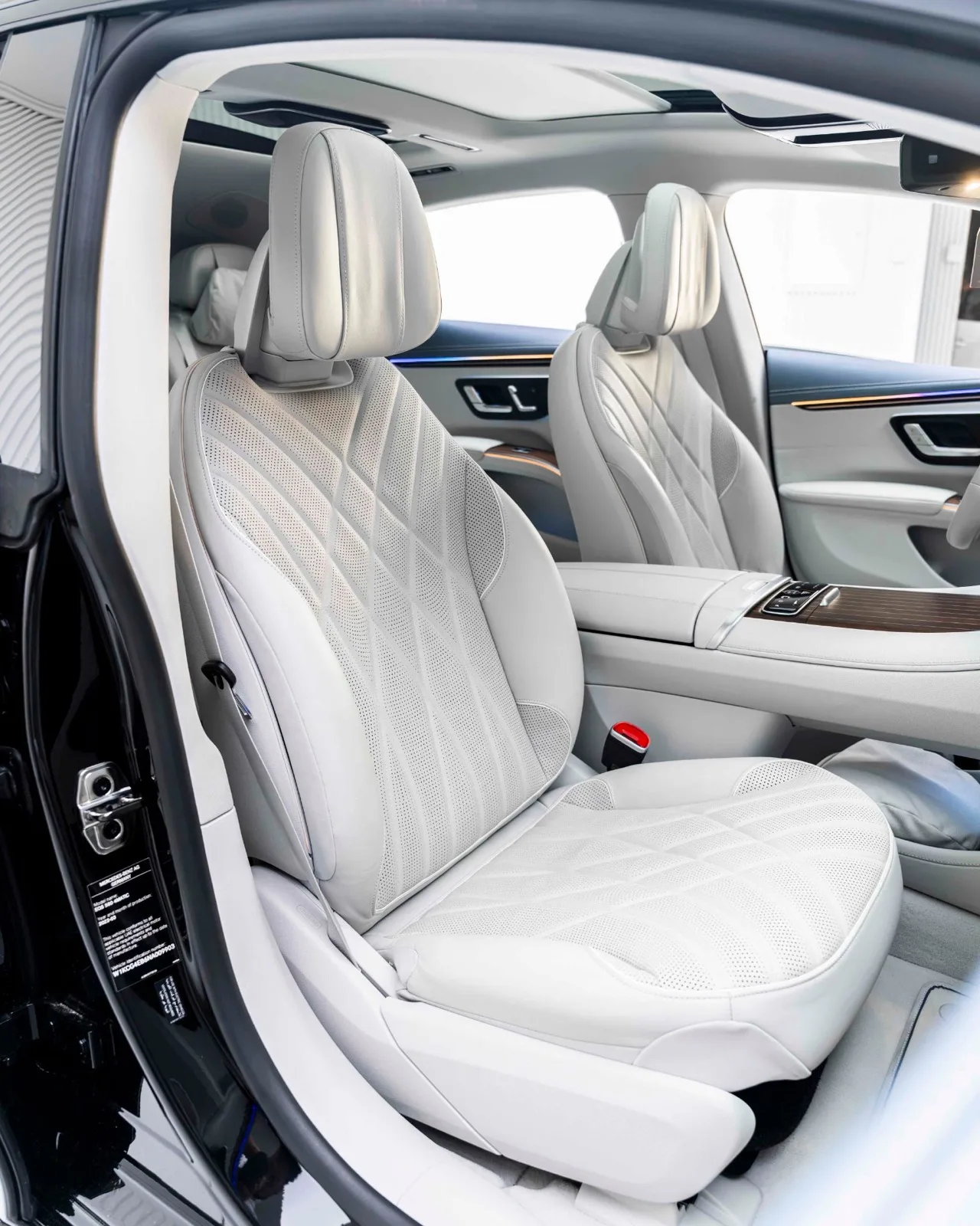2022 Mercedes-Benz EQS 580 4MATIC Edition One for sale in Dubai — photo 10 of 19