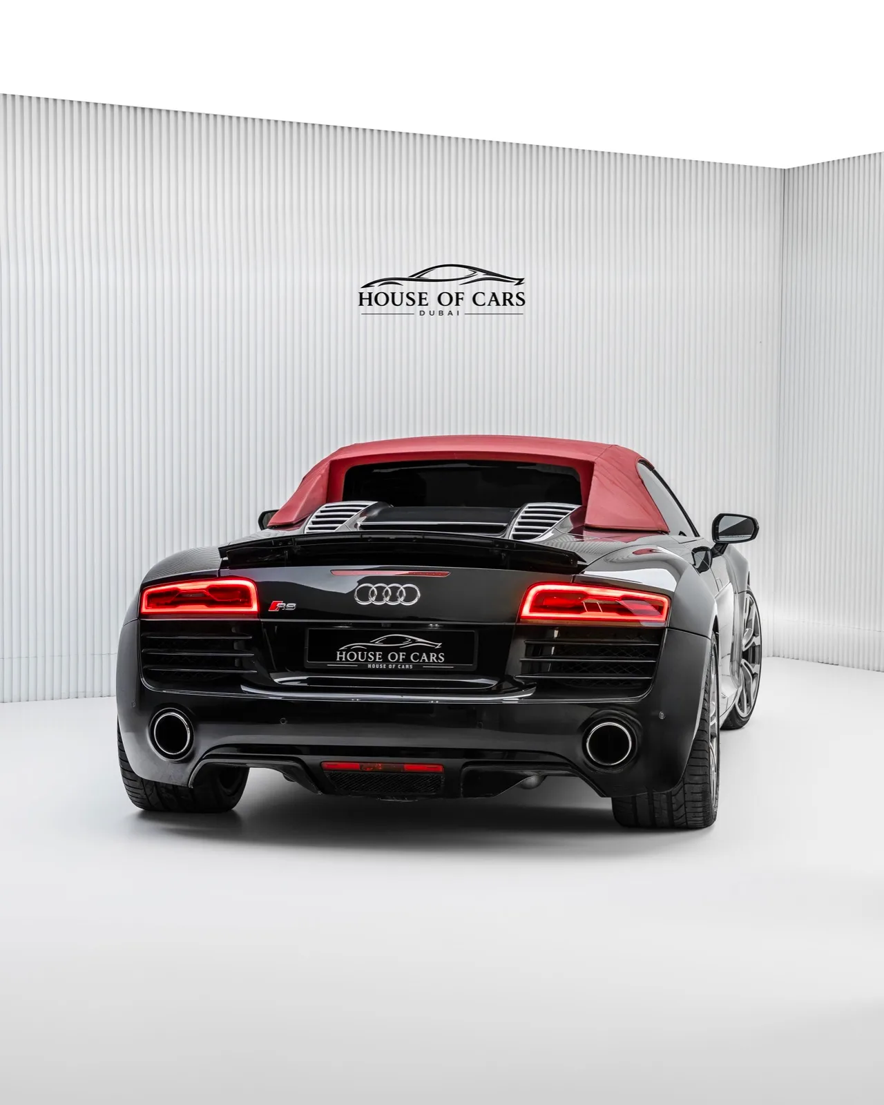 2015 Audi R8 Spyder V8 FSI Quattro for sale in Dubai — photo 3 of 20