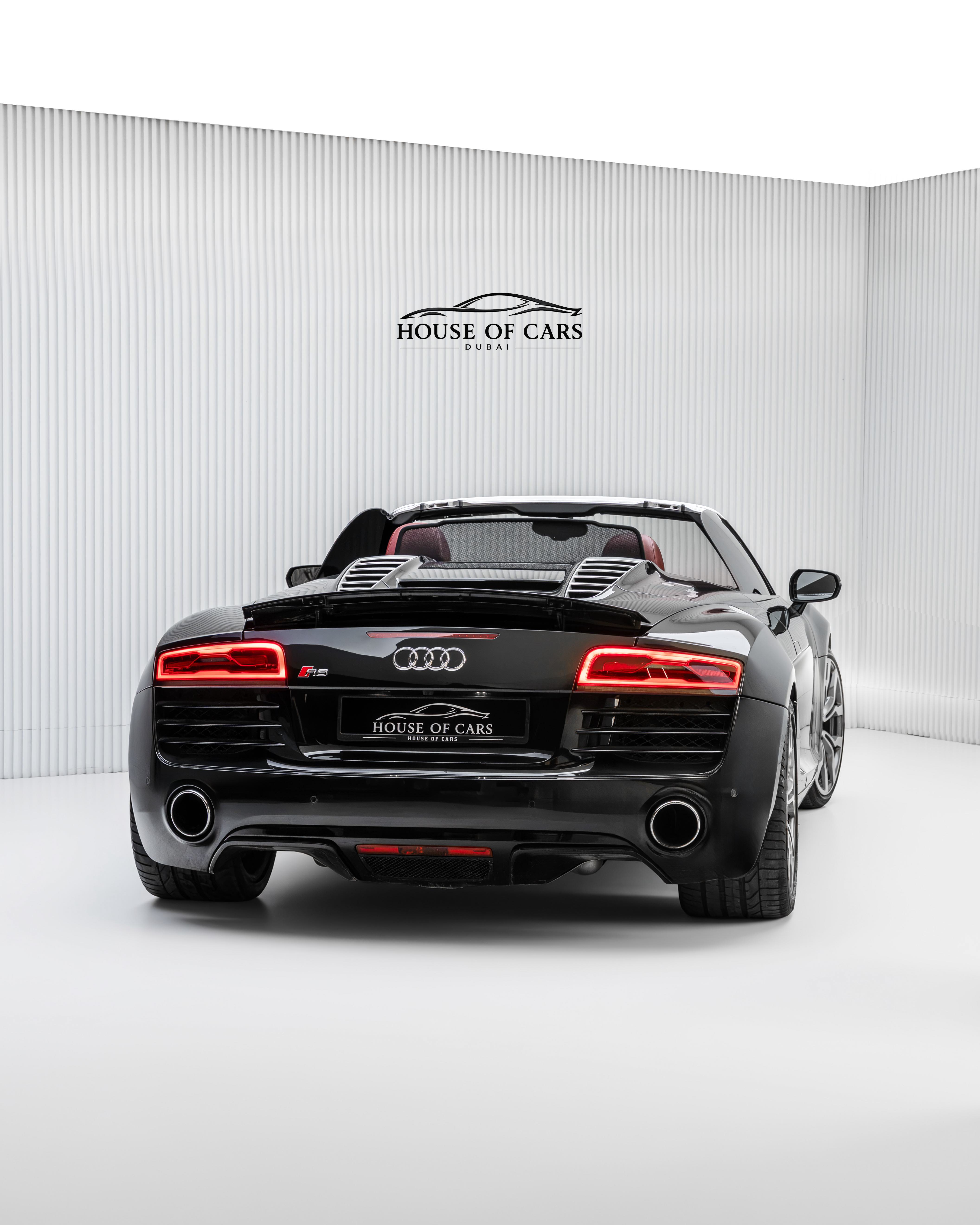 2015 Audi R8 Spyder V8 FSI Quattro view 2