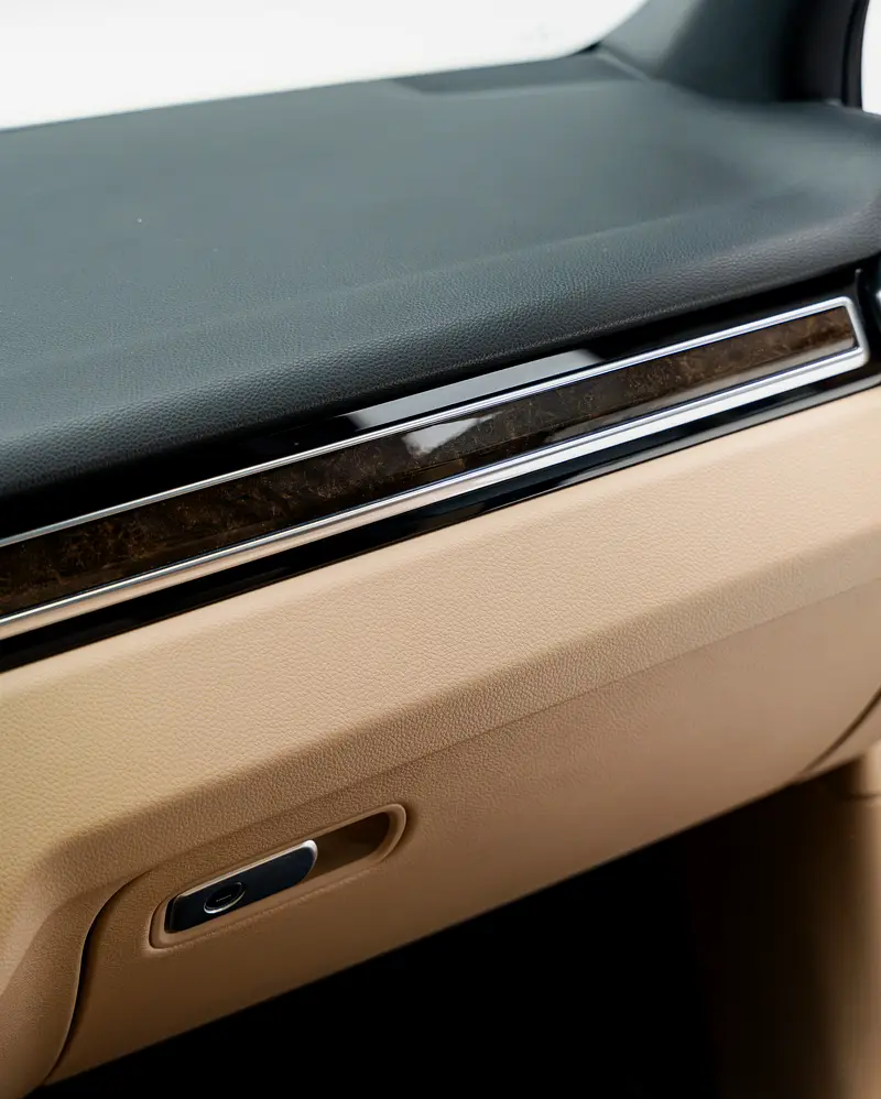 2019 Porsche Cayenne Standard for sale in Dubai — photo 13 of 16