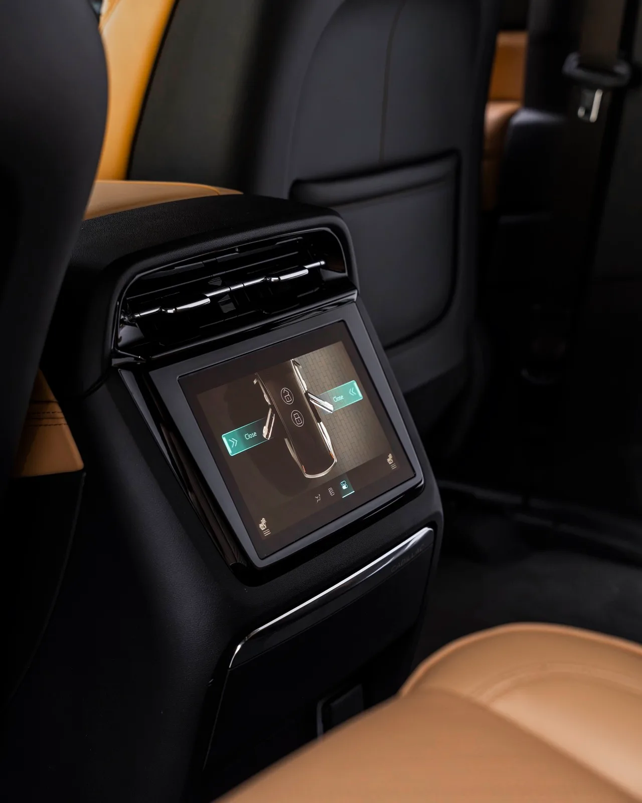 2026 Cadillac Escalade IQ 1000E Premium Luxury AWD for sale in Dubai — photo 15 of 22