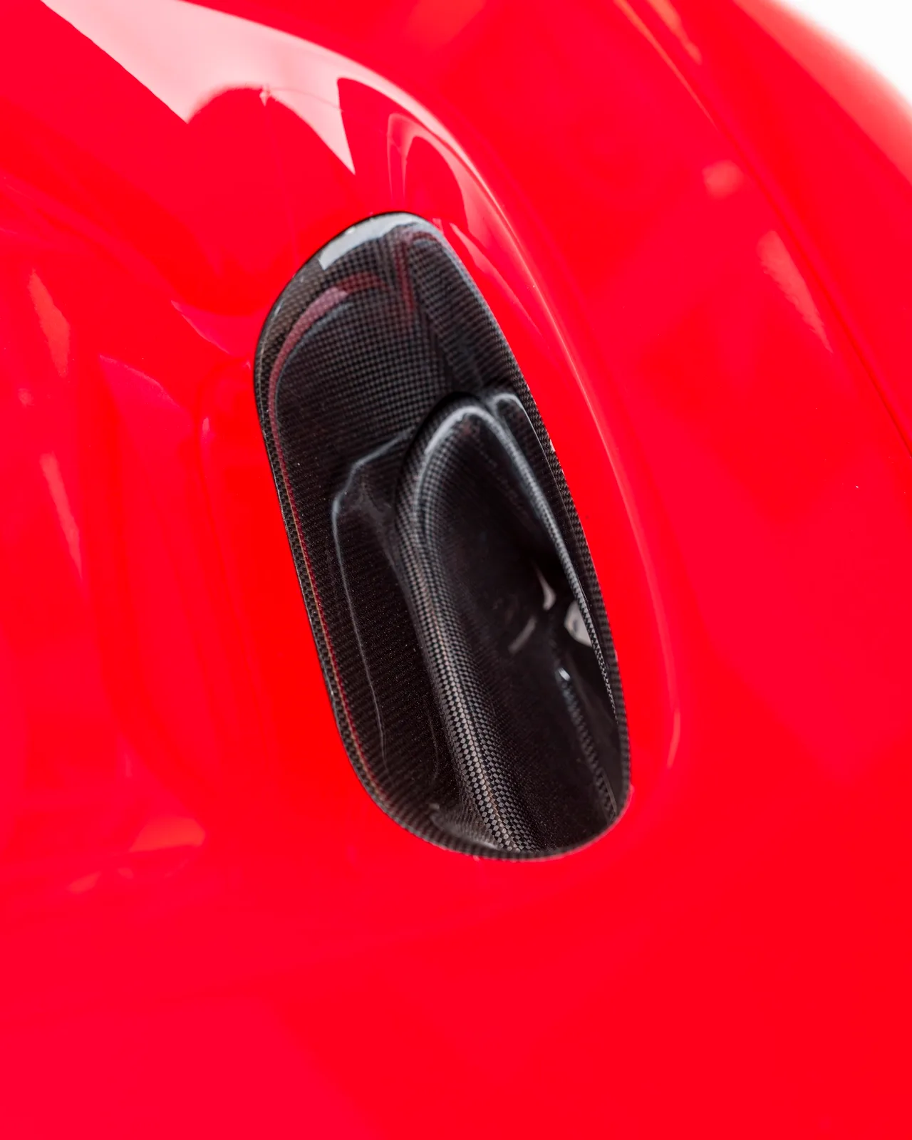 2022 Ferrari F8 Tributo for sale in Dubai — photo 19 of 24