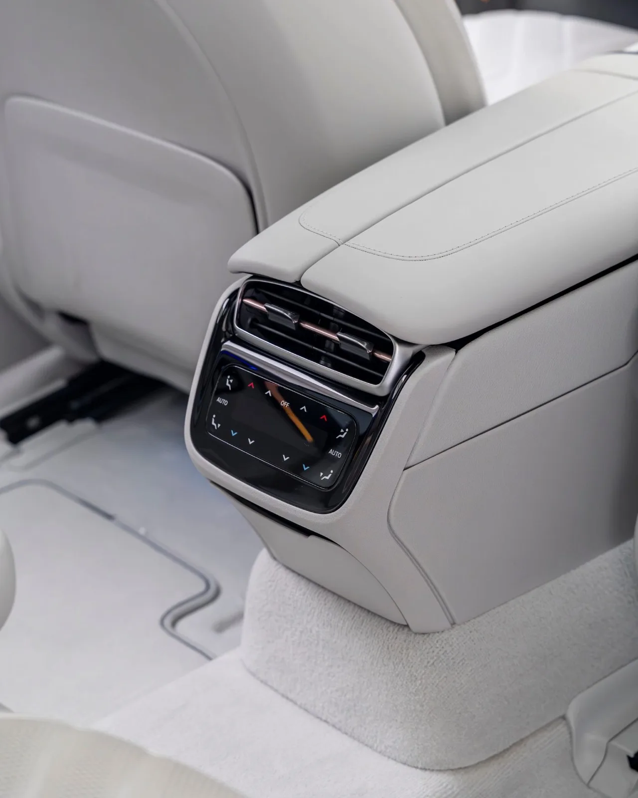 2022 Mercedes-Benz EQS 580 4MATIC Edition One for sale in Dubai — photo 14 of 19