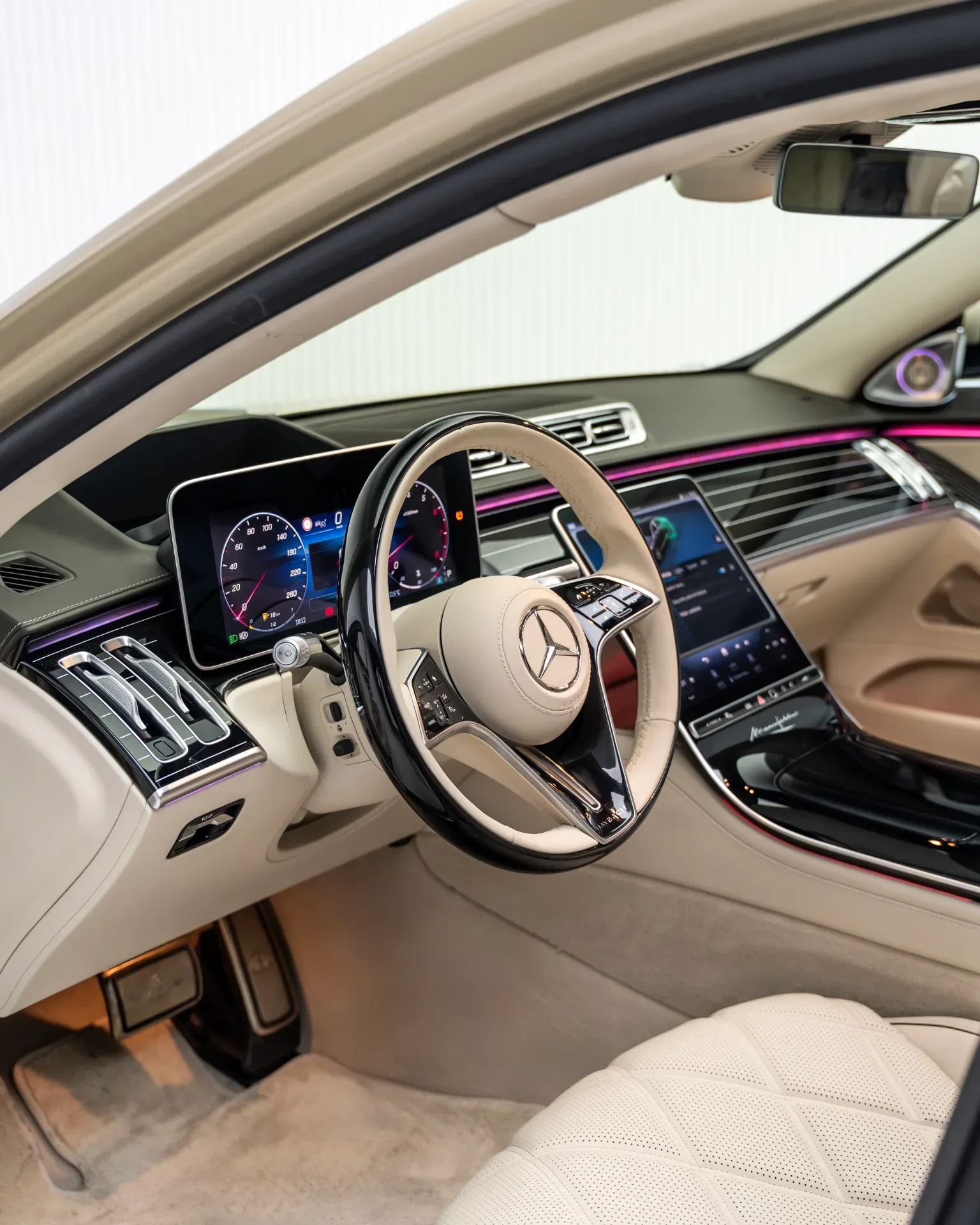 2024 Mercedes-Maybach S680 First Class for sale in Dubai — photo 5 of 23