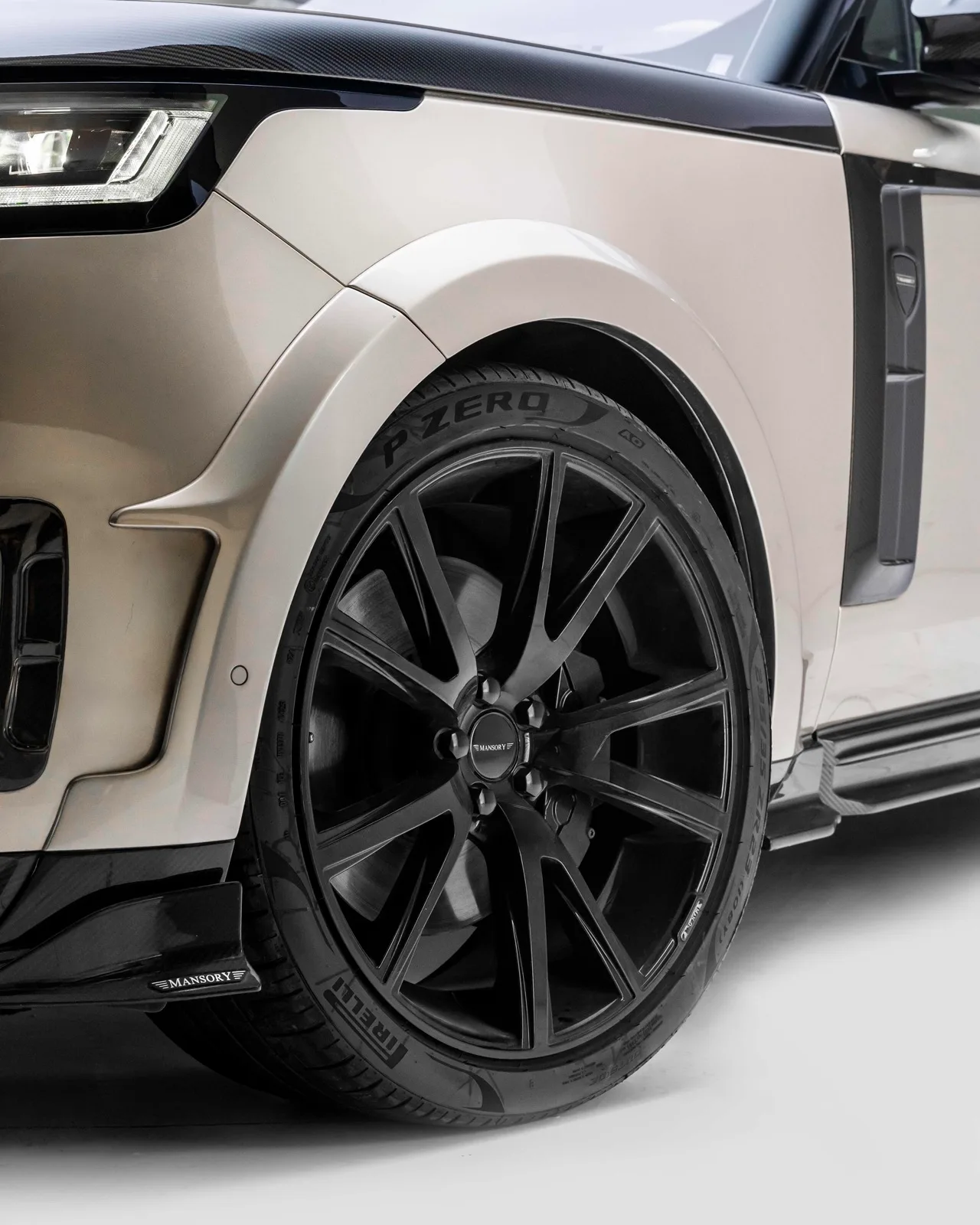 2023 Land Rover Range Rover Mansory First Edition LWB for sale in Dubai — photo 5 of 26