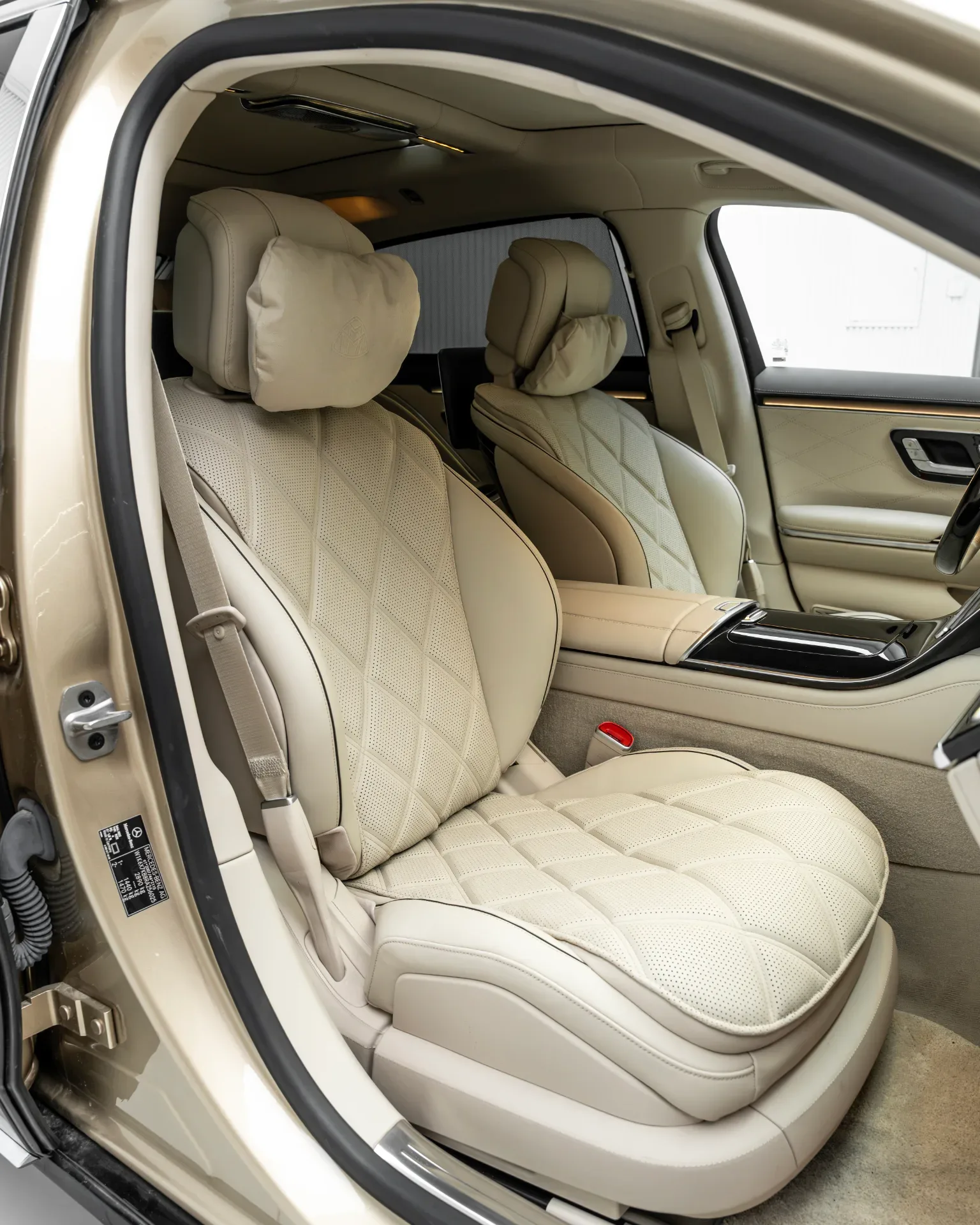 2024 Mercedes-Maybach S680 First Class for sale in Dubai — photo 11 of 23