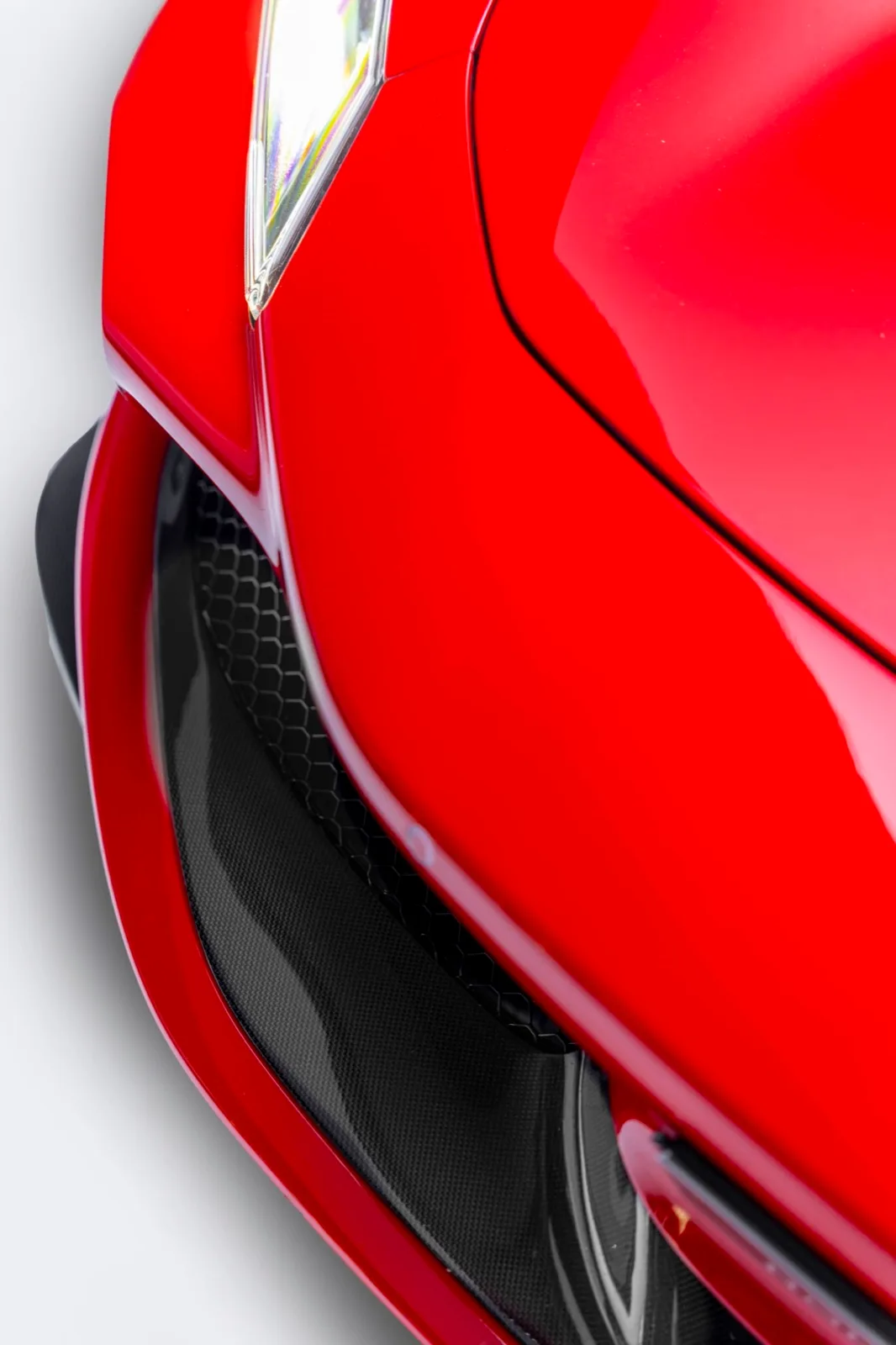 2022 Ferrari F8 Tributo for sale in Dubai — photo 18 of 24