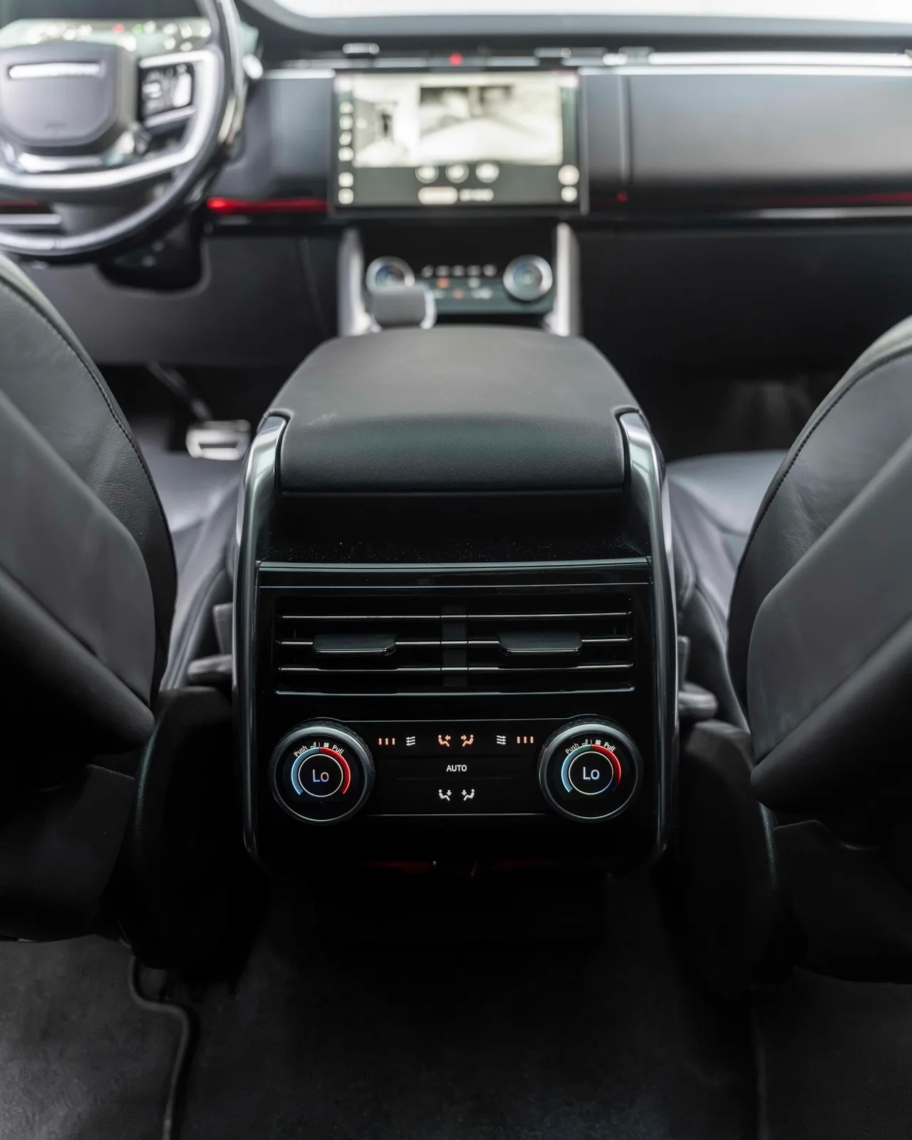 2023 Land Rover Range Rover SE P530 for sale in Dubai — photo 10 of 14