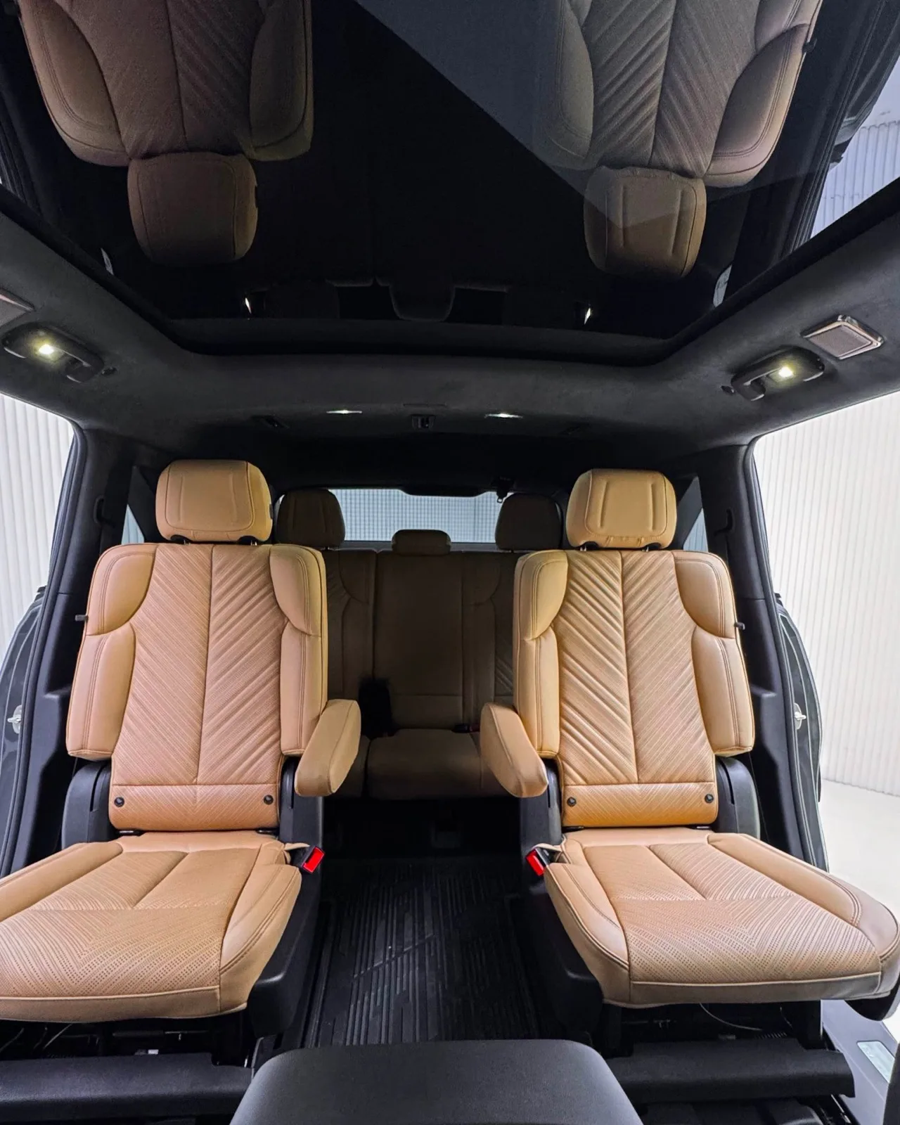 2026 Cadillac Escalade IQ 1000E Premium Luxury AWD for sale in Dubai — photo 12 of 22