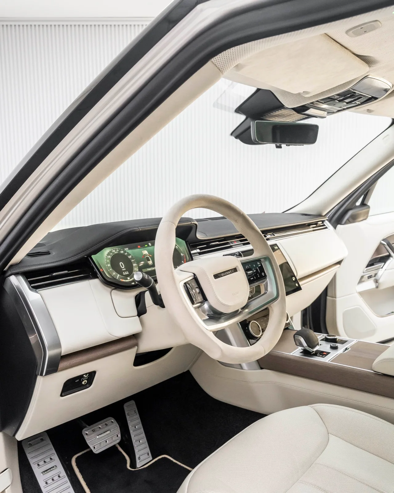 2023 Land Rover Range Rover Mansory First Edition LWB for sale in Dubai — photo 9 of 26