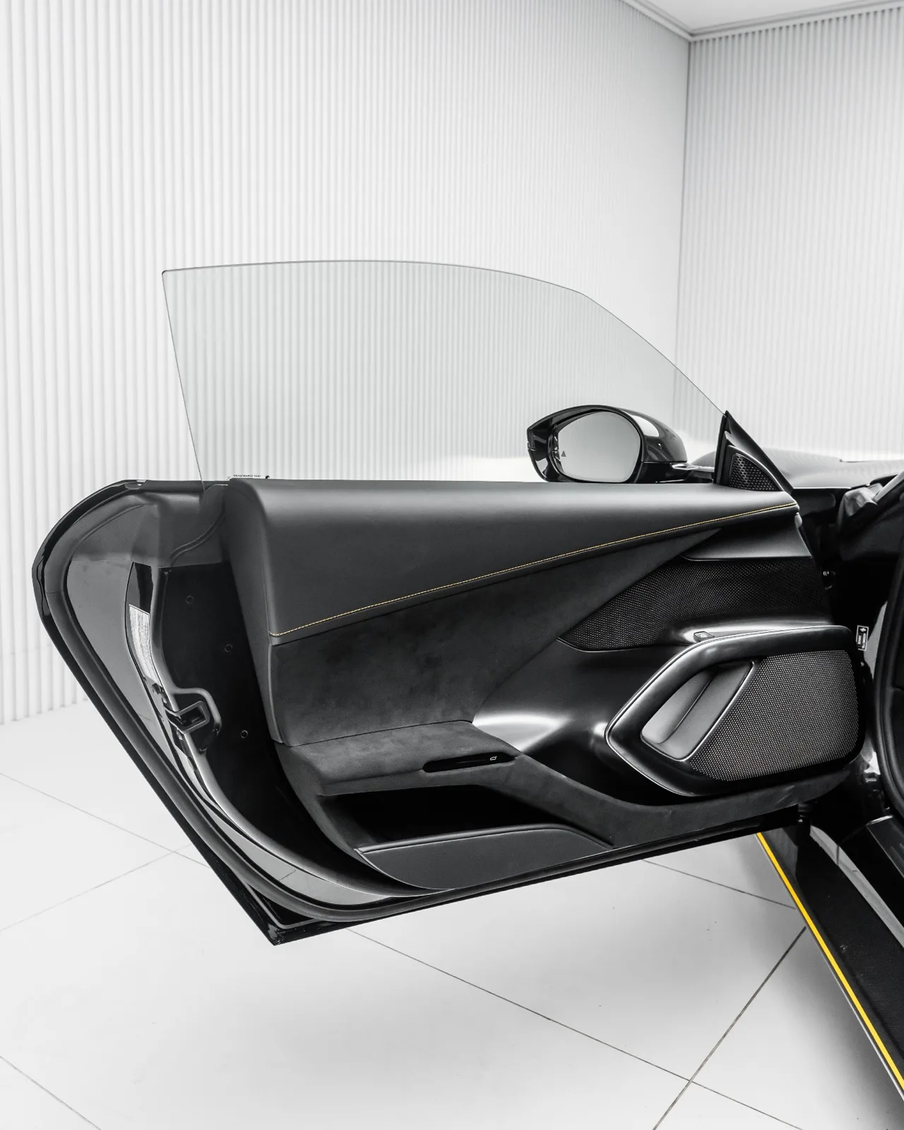2026 Ferrari 12Cilindri Spider (Atelier) for sale in Dubai — photo 3 of 28