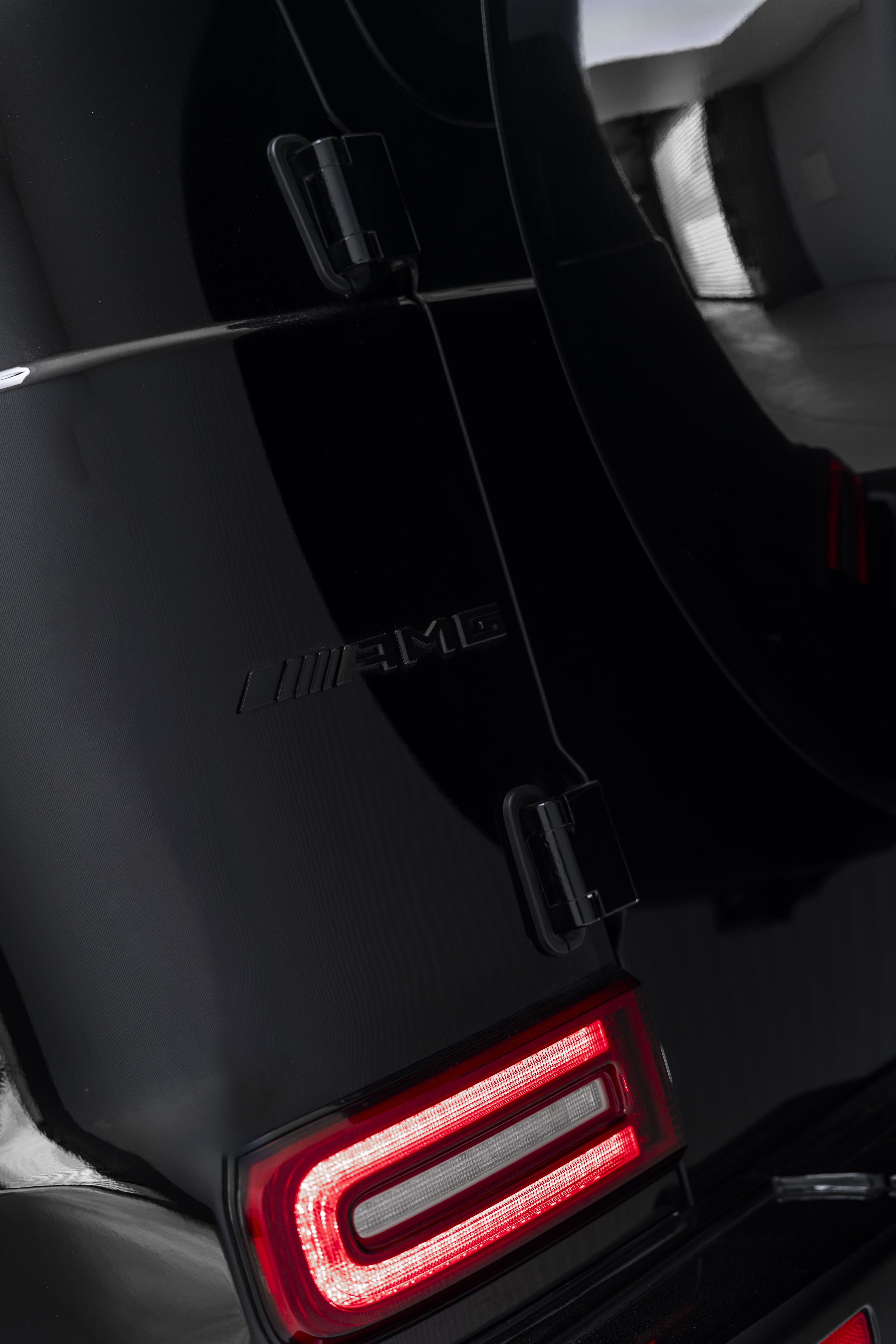 2022 Mercedes-Benz G63 AMG view 16