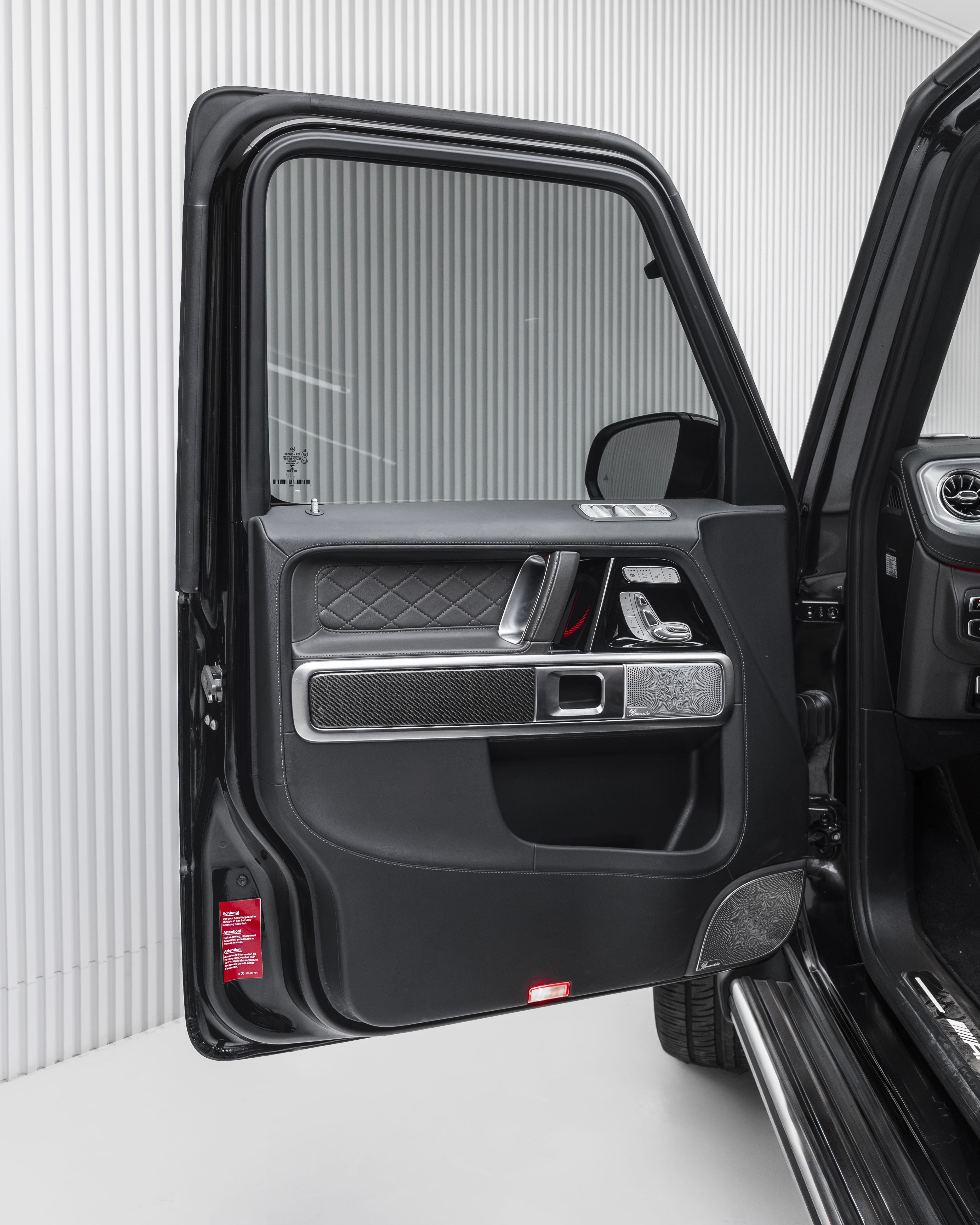 2022 Mercedes-Benz G63 AMG view 3