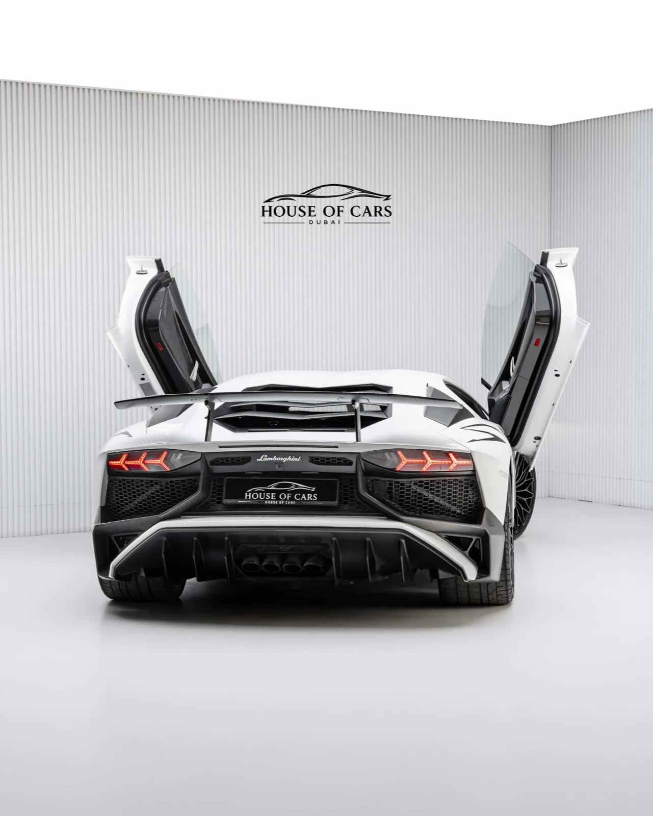 2017 Lamborghini Aventador LP 750-4 SV Coupé for sale in Dubai — photo 2 of 13
