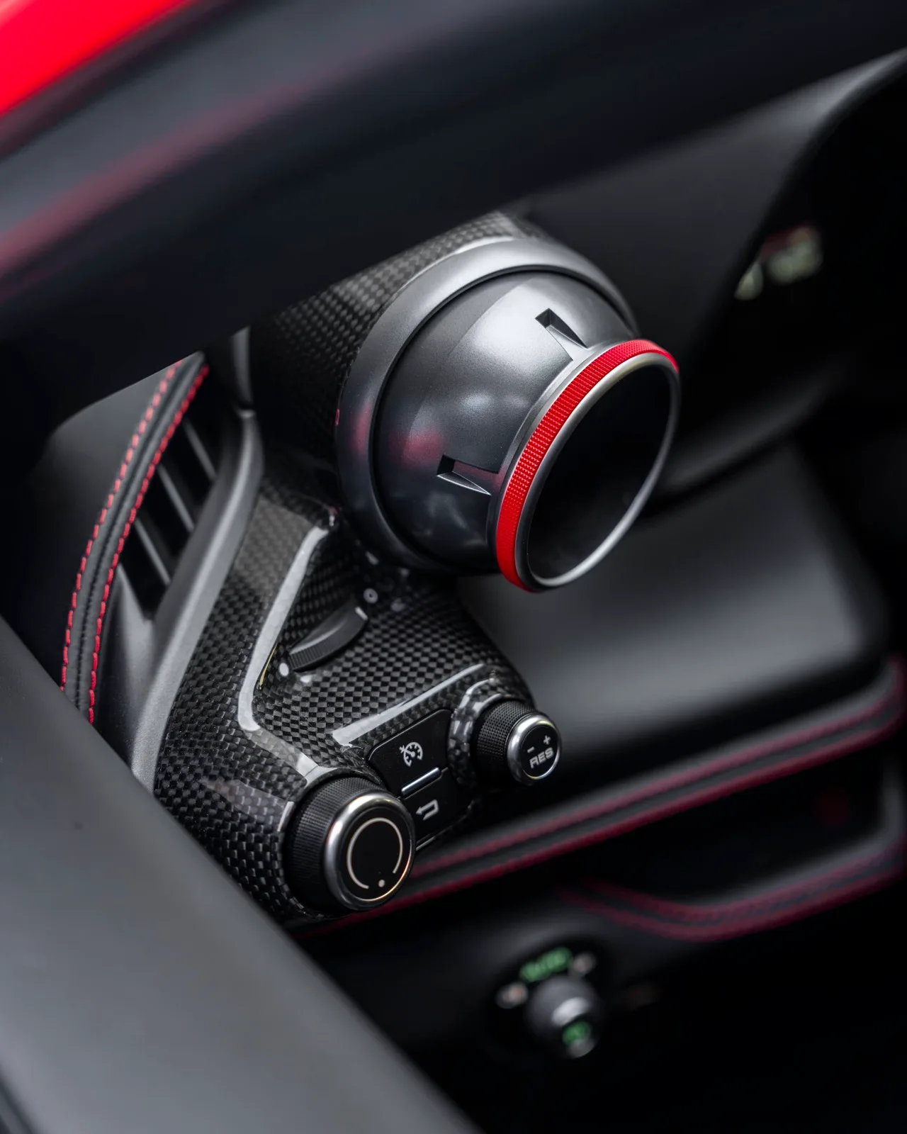 2022 Ferrari F8 Tributo for sale in Dubai — photo 13 of 24