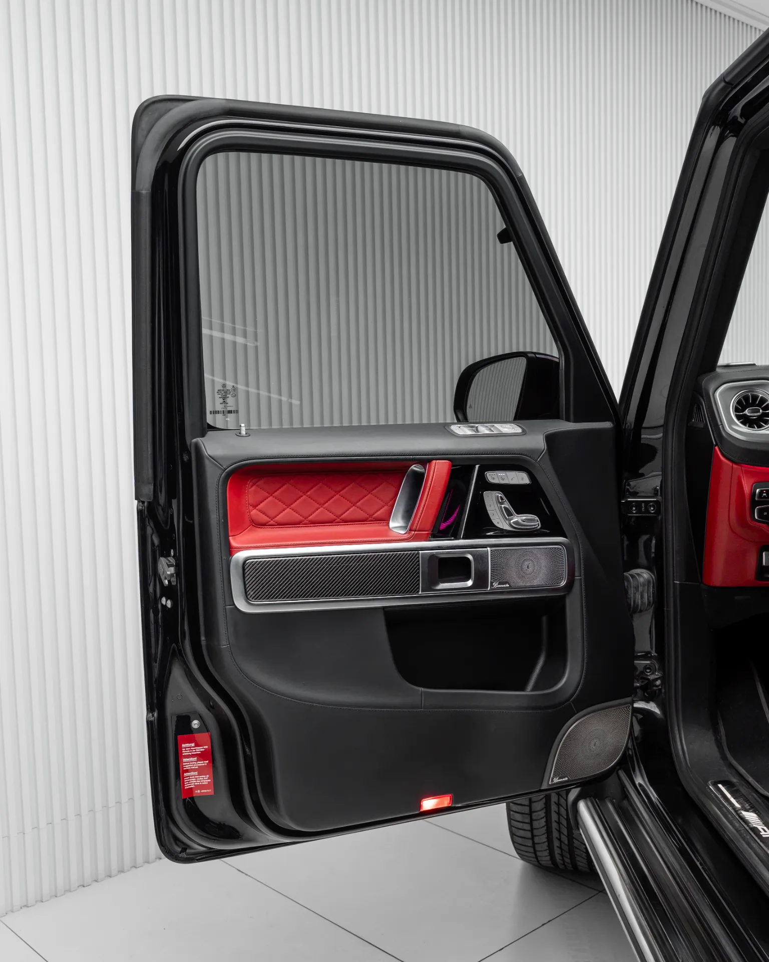 2022 Mercedes-Benz G63 AMG view 3