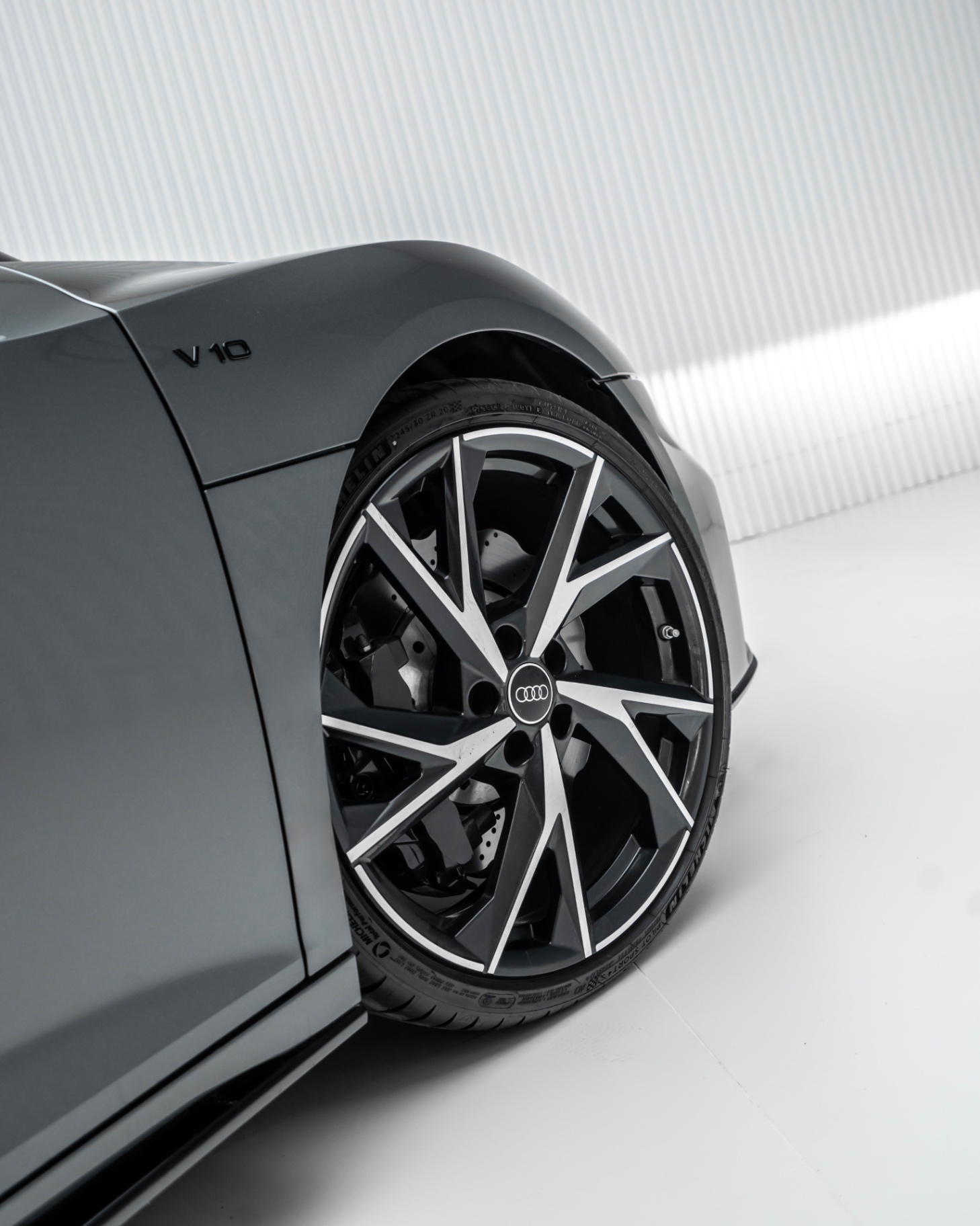 2023 Audi R8 Coupe V10 Performance RWD view 3