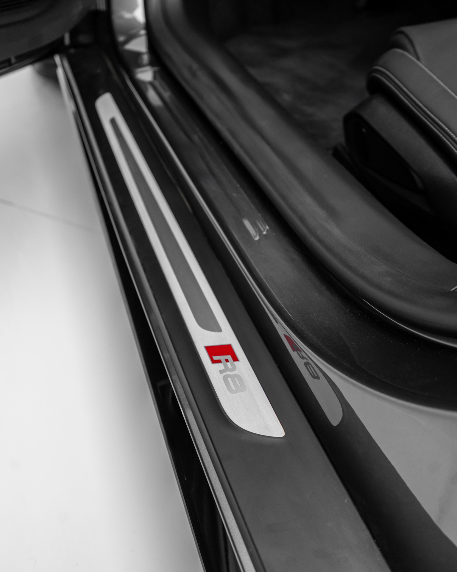 2023 Audi R8 Coupe V10 Performance RWD view 5