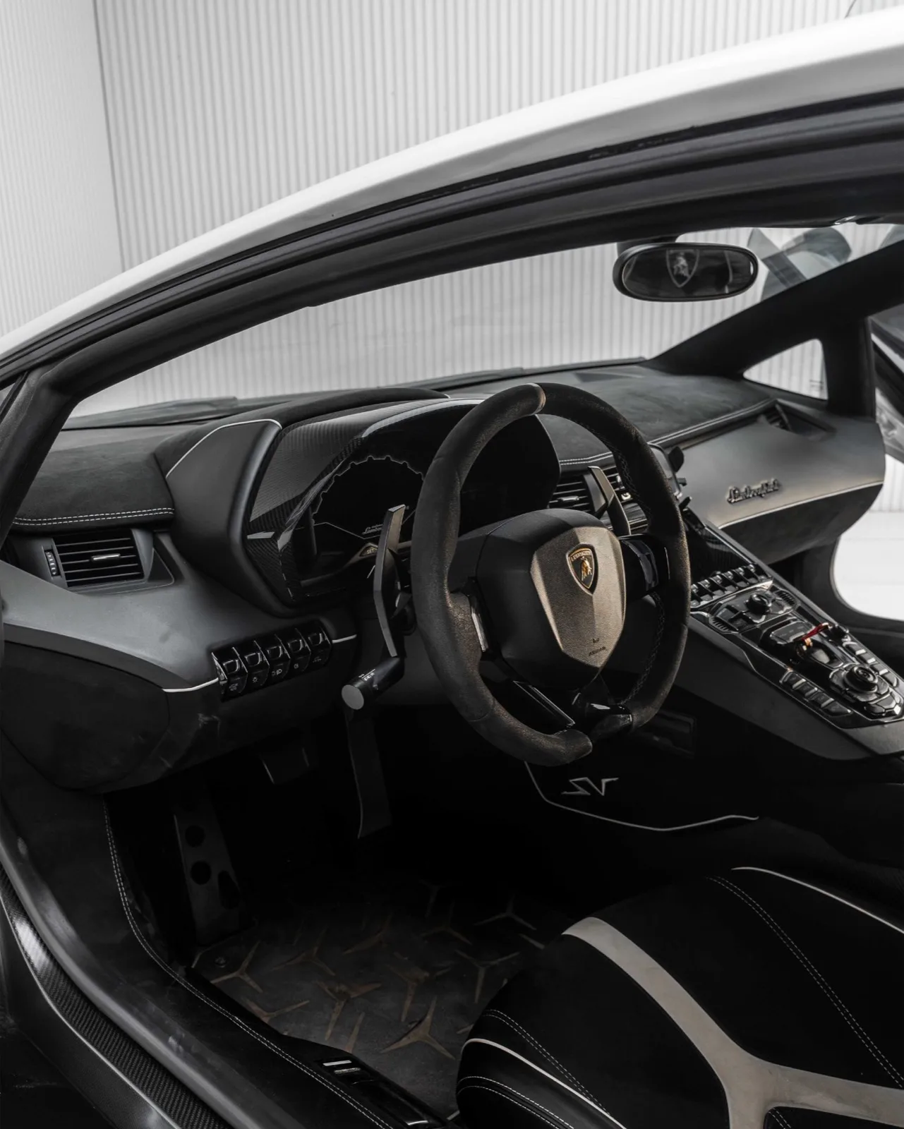 2017 Lamborghini Aventador LP 750-4 SV Coupé for sale in Dubai — photo 5 of 13