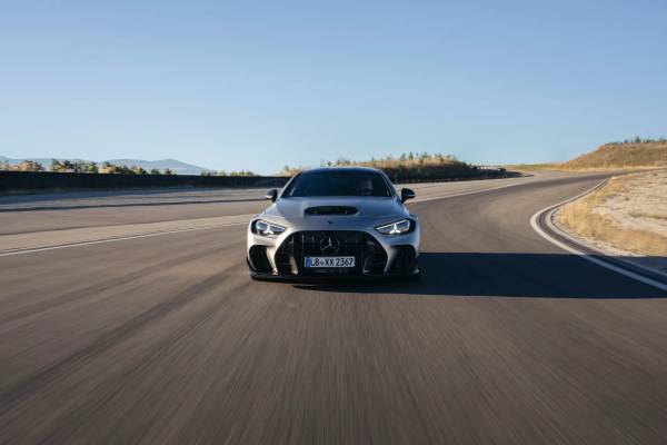 مرسيديس-AMG الجديدة بقوة 646 حصانًا: كوبيه Mythos محدودة بـ30 سيارة فقط