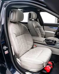 2024 BMW 740i M Sport for sale in Dubai — photo 14 of 17