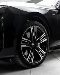 2024 BMW 740i M Sport for sale in Dubai — photo 3 of 17