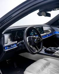 2024 BMW 740i M Sport for sale in Dubai — photo 9 of 17