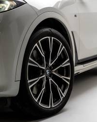 2019 BMW X7 xDrive50i M Sport for sale in Dubai — photo 3 of 13